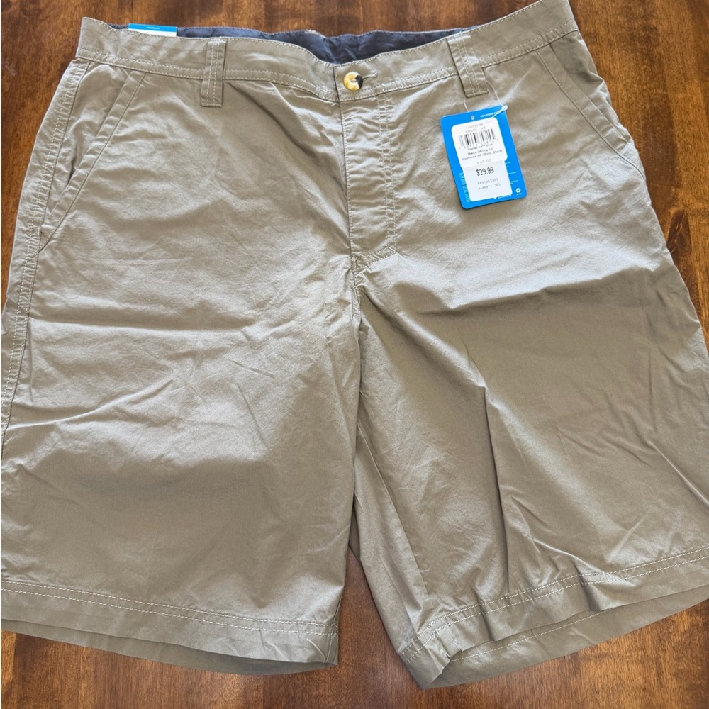 Men’s Columbia Washed Out Shorts Green 36W NWT flat front